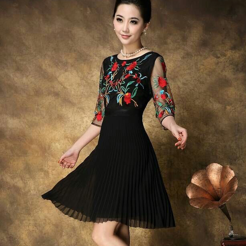 2015 Women Vintage Runway Brand Embroidery Hot Sale High Quality Half Sleeve & Knee Length Pleated Desigual Dress