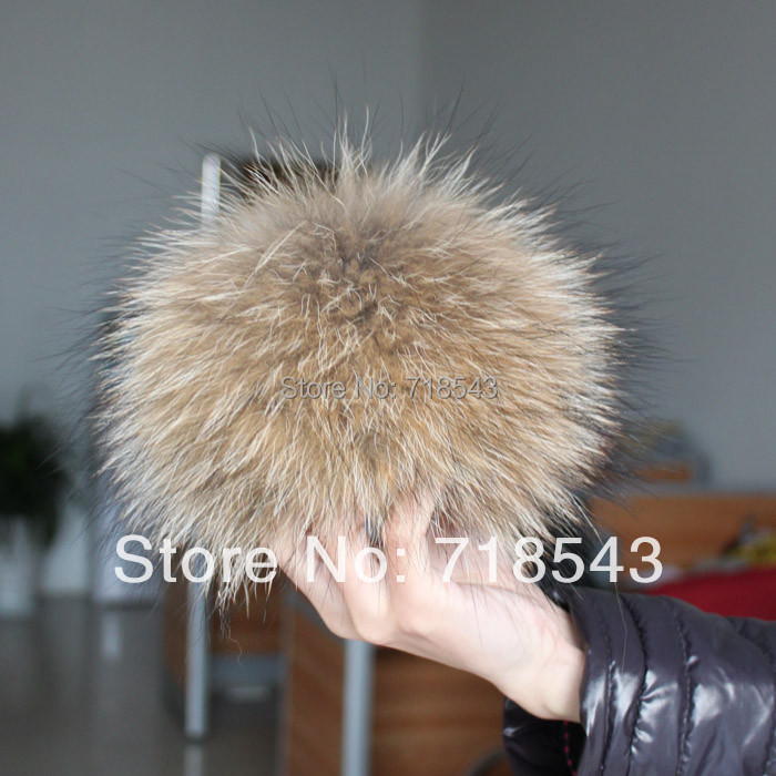 Raccoon fur pom poms 14cm to 15cm key chain real fur hat in winter hats for women&kintted hat & fur cap&children accessories
