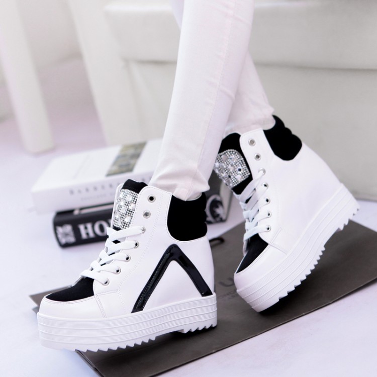 http://g01.a.alicdn.com/kf/HTB1.vNnIpXXXXXiXVXXq6xXFXXXM/Black-And-White-High-Top-Shoes-Women-Height-Increasing-Rhinestone-Platform-Sneakers-PU-leather-Fashion-Sneakerf.jpg