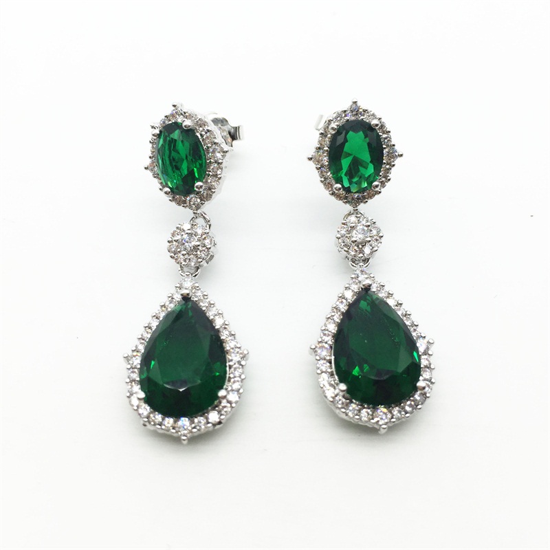 emerald green sapphire