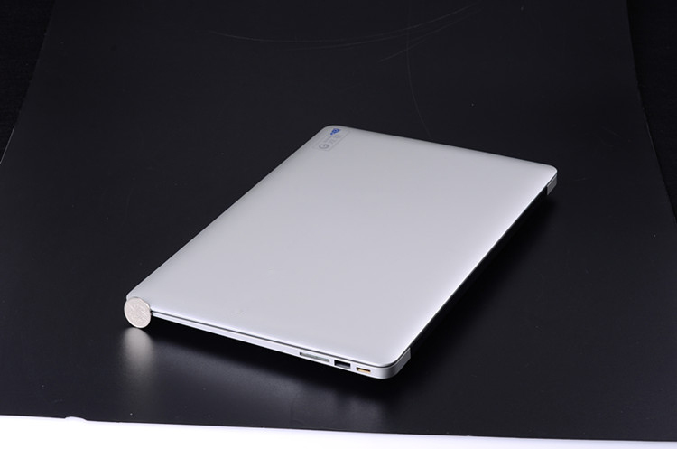 14.1  Ultrabook   Notebok  Intel N2600 1.6  4    DDR3 500     wi-fi -hdmi Bluetooth 