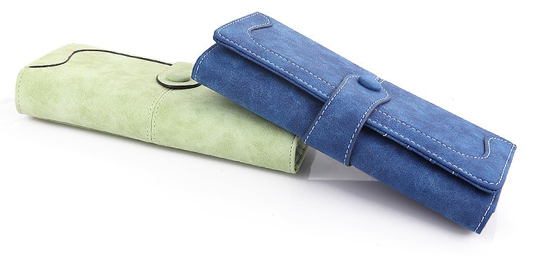 2742145434_1828403362