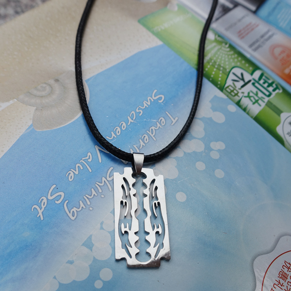 Retail-Fashion-jewelry-Slippy-Razor-Blades-Pendant-316L-Stainless ...