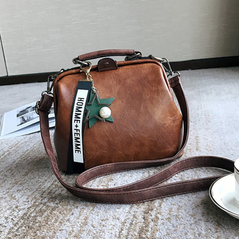 Women Handbag Leather Shoulder Bag Female Doctor Crossbody Handbag Star Pendant Tassel Rivets Casual Famous Brand Women Bags