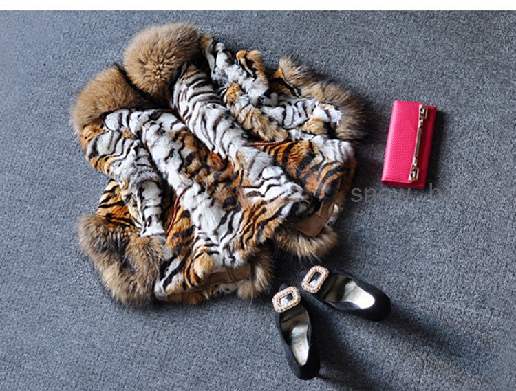 rabbit fur jacket with raccoon fur collar (22)