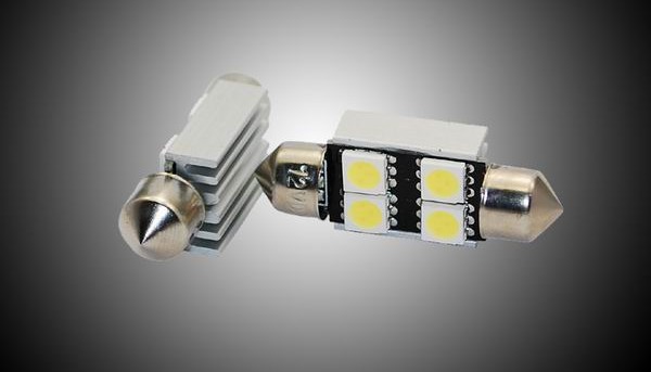 100 X 4SMD 36  5050 72 lumens   Canbus    interieur 