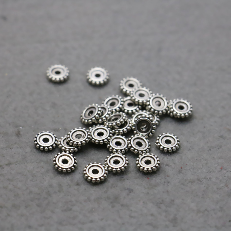 Zilveren onderdelen sieraden maken