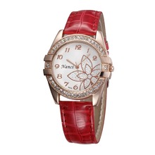 WH137 girl hour clock Exquisitely Flower New Fashion Jewelry Simulated Diamond Ladies PU Leather Quartz Wristwatches