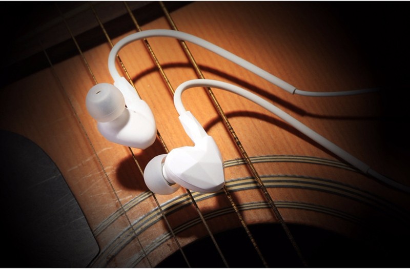 2797985563_1077363008