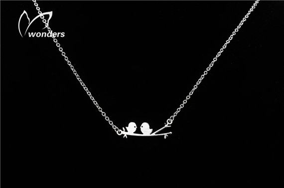 Kissing Love Birds Necklace