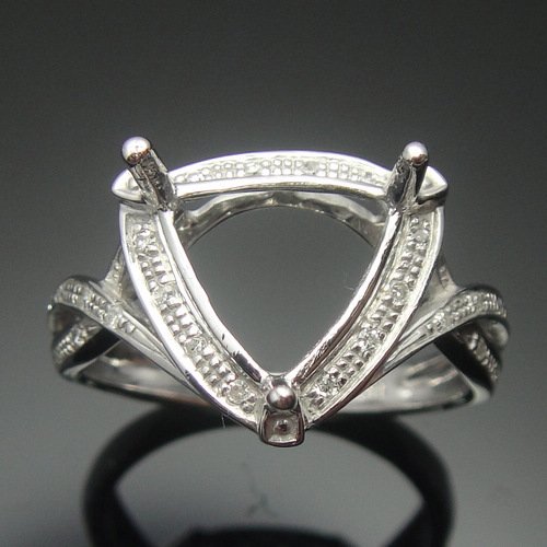 cut ring triangle wedding