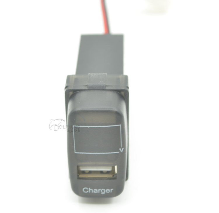   12  2.1A  USB       , Mitsubishi  Outlander ASX Pajero 