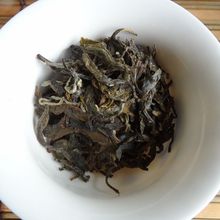 Yunnan Wonderful Select cake tea menghai shen sheng raw puer tea for health care 357g chinese
