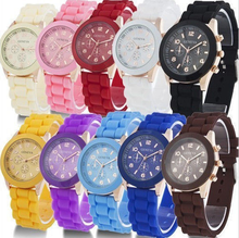 Ginebra mujeres de moda colorida de goma relojes de cuarzo Young Sports mujeres oro reloj de vestir Casual de pulsera relogios feminino
