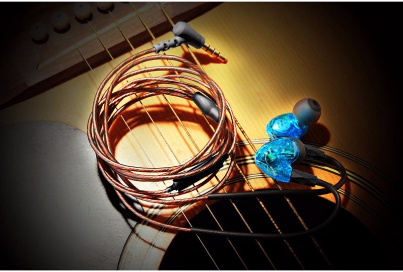 2797976998_1077363008