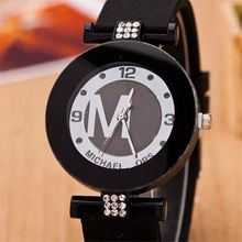Letter ‘M’ watch fashion watches men watch women birthday gift simple Wristwatches rhinestone black white