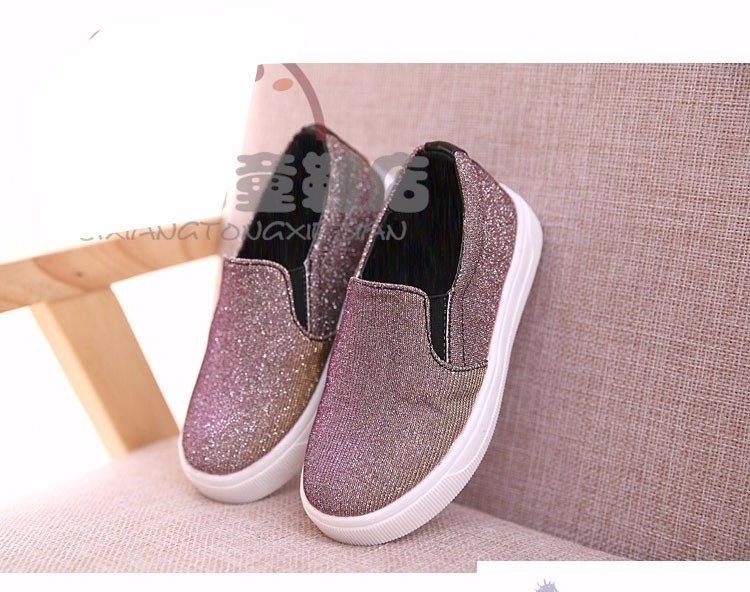 Hot-New-2015-Fashion-Brand-Children-Sneakers-Casual-Breathable-Lights-Kids-Shoes-Canvas-Sequins-Girls-Children-Flat-Sneakers_01