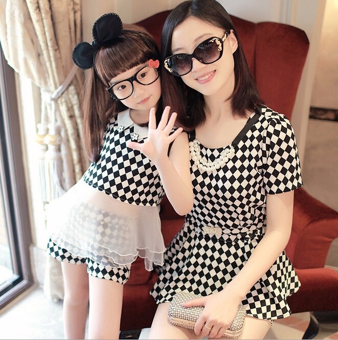New Arrival 2015 Mother and Daughter Dresses Classic Plaid White and Black Casual Summer Dress (1)