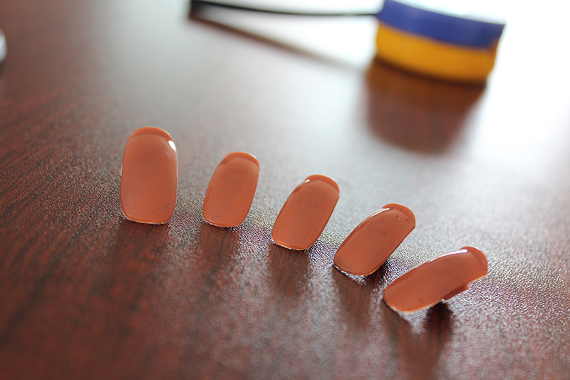 How To Take Off Acrylic Nails With Dental Floss Without Acetone Amanda Edwards Getty