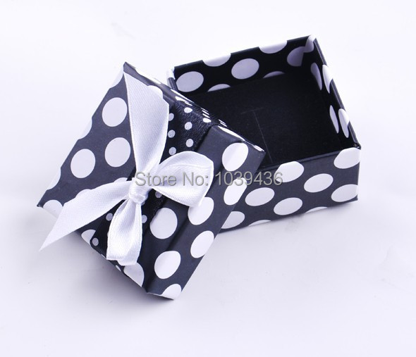 Earring packaging boxes mobylette