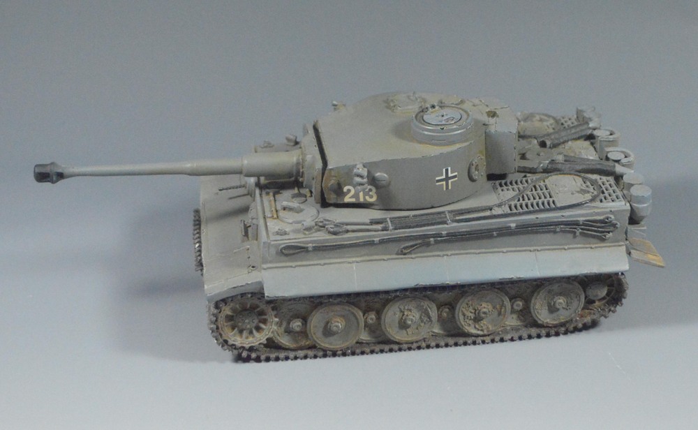 1:35 World of Tanks finished World War II German Tiger heavy tank of the German defense gray heavy old painting FM