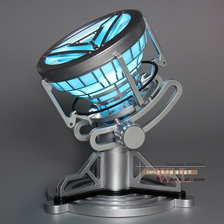 Realistic Legend Iron Man Arc Reactor with LED Light Iron Man 3 PVC Action Figure Toy 1:1 scale for collecttor