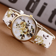 Hot Vintage Flower Printed Women Watch New Brand Geneva Wristwatch Ladies Leather Strap Fashion Casual Watch Analog Quartz Clock