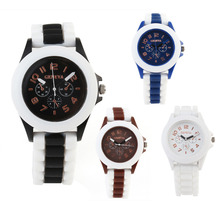 2015 nueva moda mujeres hombres reloj de los pares de carcasa de plástico de Color de plástico ginebra ginebra del reloj para mujer vestido de relojes de cuarzo