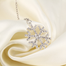 2015 New Year Christmas Gift Fashion Luxury Shiny rhinestone Snowflake Necklace Pendants Chain long necklace jewelry