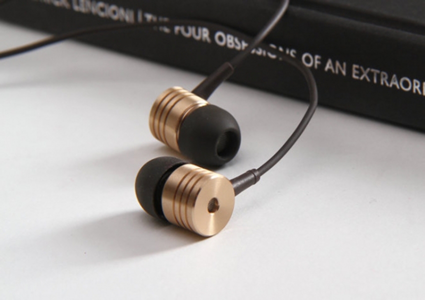 UT83nSIXhJfXXagOFbXU