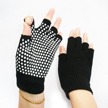 Unisex Anti Slip Fingerless Gloves Sticky Grip For Yoga / Pilates