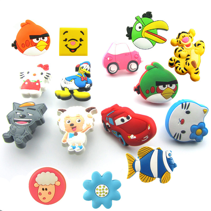 Compra coloridas perillas del gabinete online al por mayor de China