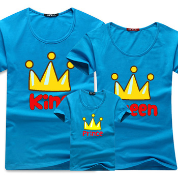 3 шт./компл. мода лето семья устанавливает одежду мальчиков король королева принц корона короткий рукав футболки дизайна 1 шт. для папа мама сын