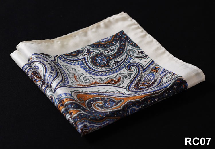 RC07 HN23B Blue White Paisley 35cm