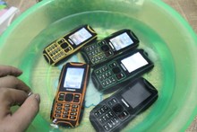 Humer H2 Outdoor Waterproof Mobile Phone II 7 Dustproof Shockproof Three proof phone 2 0 Humer