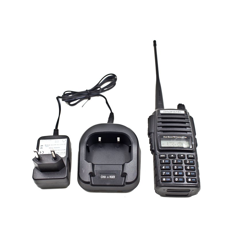 Baofeng   -82      82 UHF / VHF 128  FM     