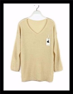 women knitted pullover