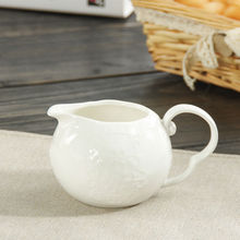 Sale exquisite White Ceramic Milk Pot Cute Craft Butterfly Pattern Milk Pot Cup Kitchen Drinkware Tea Accessories