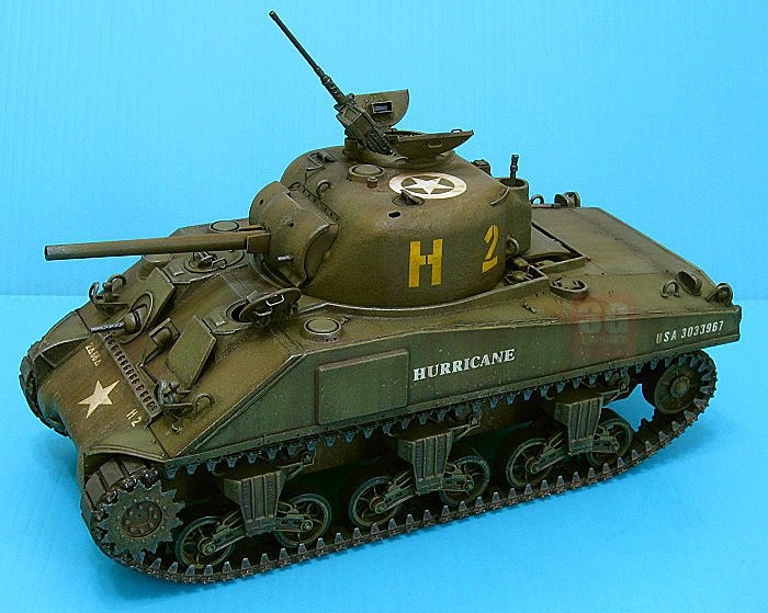 Tamiya 1/35 World War II Tanks and armored vehicles  Model 5190 US M4 Sherman tank early