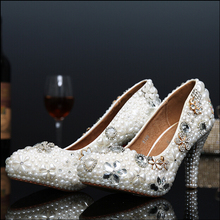 Luxury Handmade White Pearl Flower Shoes Bride Crystal Pumps Fashion Wedding Shoes Plus Size 34-43