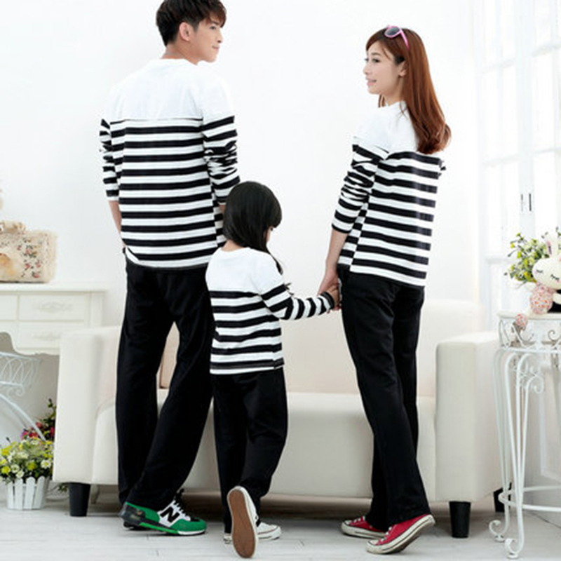 Соответствующие матери отца кофты одежда новый 2015 осень мода семья наряды рубашки полоса семья внешний вид пуловеры