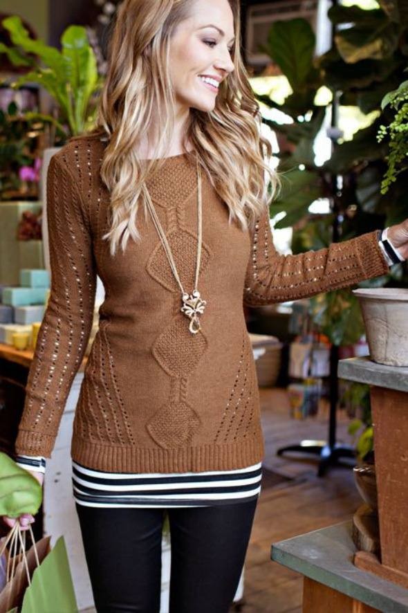 necklace-and-sweater-outfit
