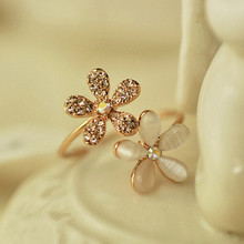 Hot Sale 2016 Korean Style Fashion Gold Crystal Daisy flowers Adjustable Rings For Woman Jewelry Gift
