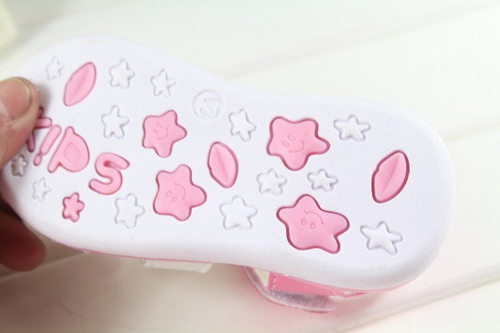 hello kitty girl sandal (2)