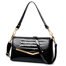 Realer brand women messenger bags crocodile pattern patent leather handbag 2016 new lady small shoulder bags envelope clutch