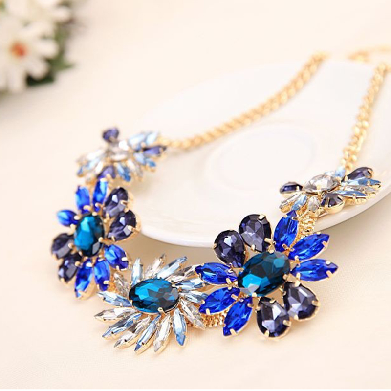 2016 TOP Newest Fashion fashion jewelry Exquisite Rhinestone Pendant Necklace gem flower chain pendant necklace for