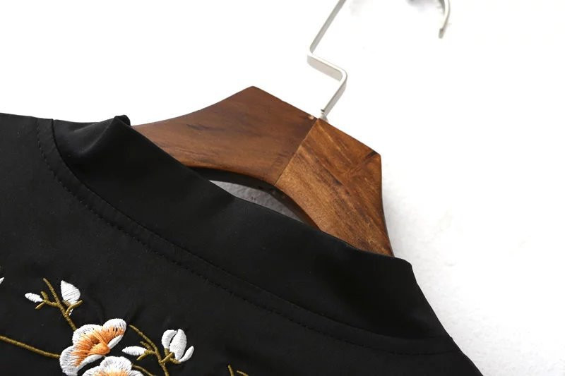 3072218644_1750474882