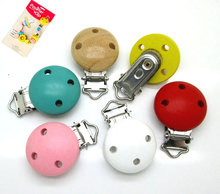 New Kawaii 5Pcs Mixed Pure Color Round Shape Wood Baby Pacifier Clip Infant Cute Soother Clasps 29x44mm