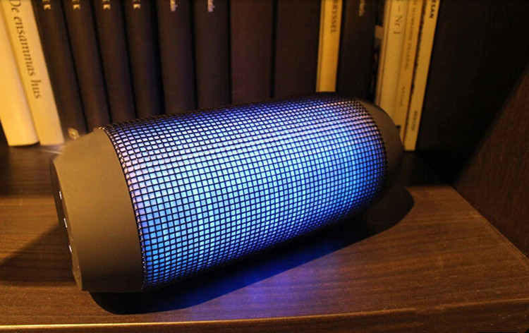 2014-New-Fashion-Pulse-Portable-Wireless-Bluetooth-Speaker-Support-NFC-Colorful-360-LED-Lights-U-Disck (1)