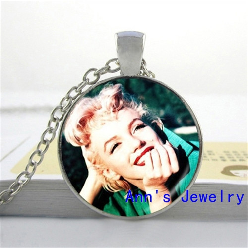 Marilyn Monroe pendant necklace silver plated art photo Marilyn Monroe jewelry glass dome movie star necklace women men jewelry